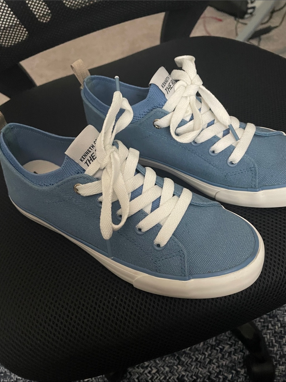 Kenneth Cole Sky Blue Canvas Low-Top Sneakers with White Laces